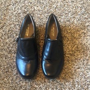 Women’s Naturalizer loafers